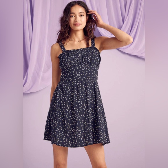 Trixxi Dresses & Skirts - Trixxi Floral Dress Size M